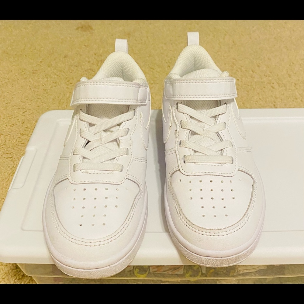 Boys White Nike Court Borough Low 2